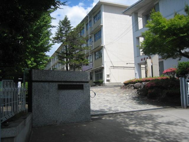 high school ・ College. 737m until the Gifu Prefectural Tajimi High School