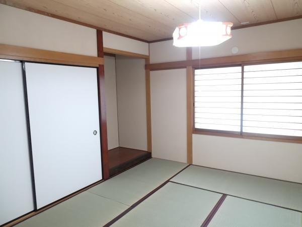 Other introspection. Japanese style room