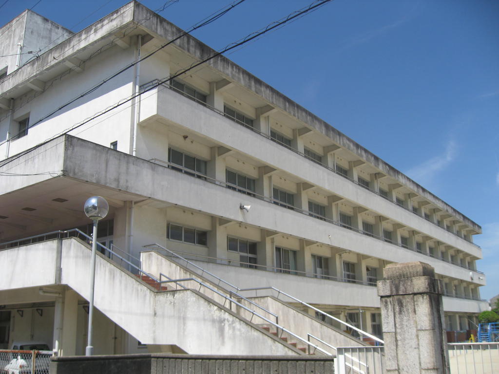 Primary school. Tajimi Municipal YoTadashi 184m up to elementary school (elementary school)