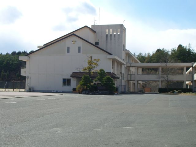 Junior high school. 2256m to Tajimi Tatsuminamihime junior high school (junior high school)
