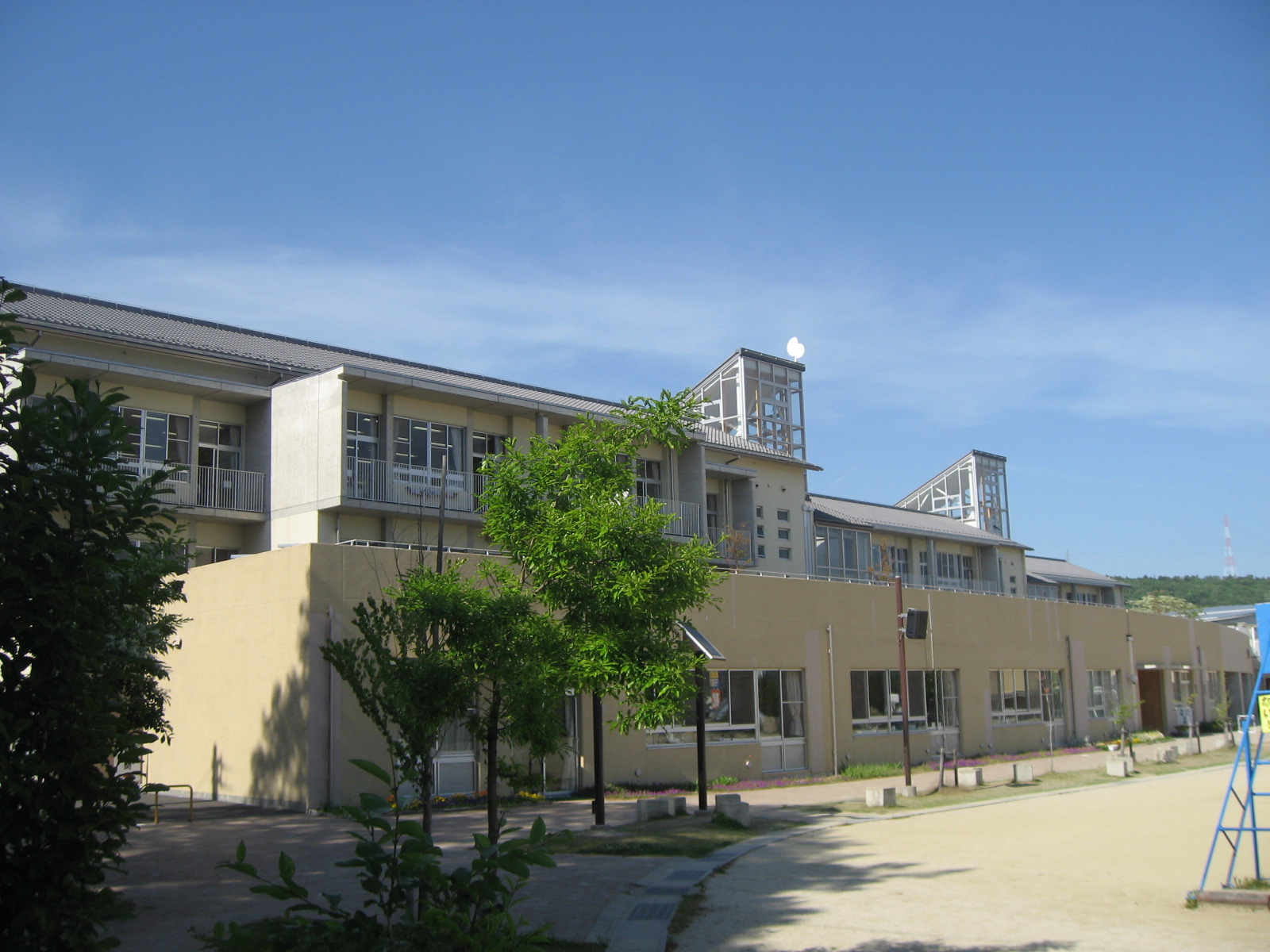 Primary school. Toki to Municipal Izumi Elementary School (Elementary School) 948m
