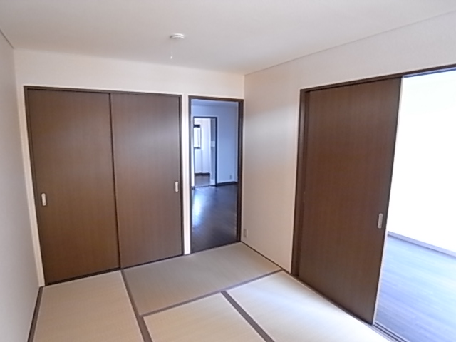 Other room space. It will calm tatami rooms ~