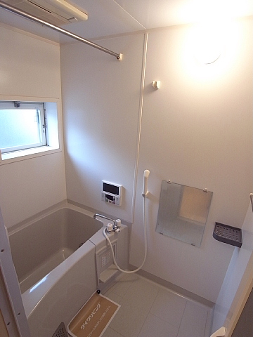 Bath. Drying function and to TV! Comfortable bathroom
