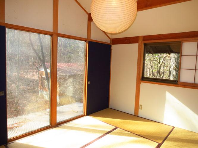 Non-living room. There are two Pledge minute, Bright in the fixed window second floor 6 Pledge Japanese-style room