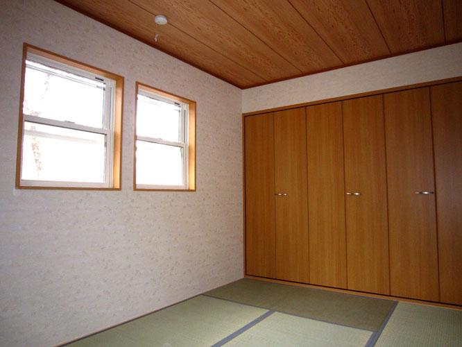 Non-living room. Second floor 6 Pledge Japanese-style room, Plates there. 