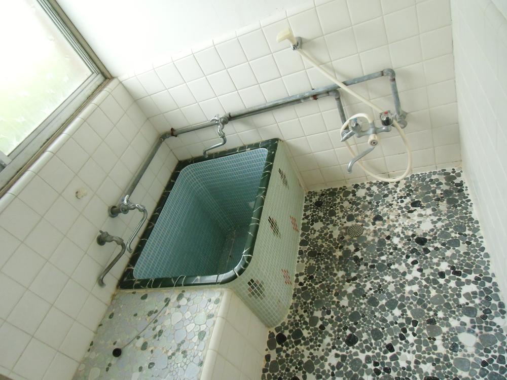 Bathroom. Indoor shooting