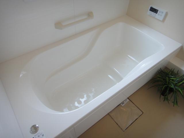 Bathroom. Same specification unit bus