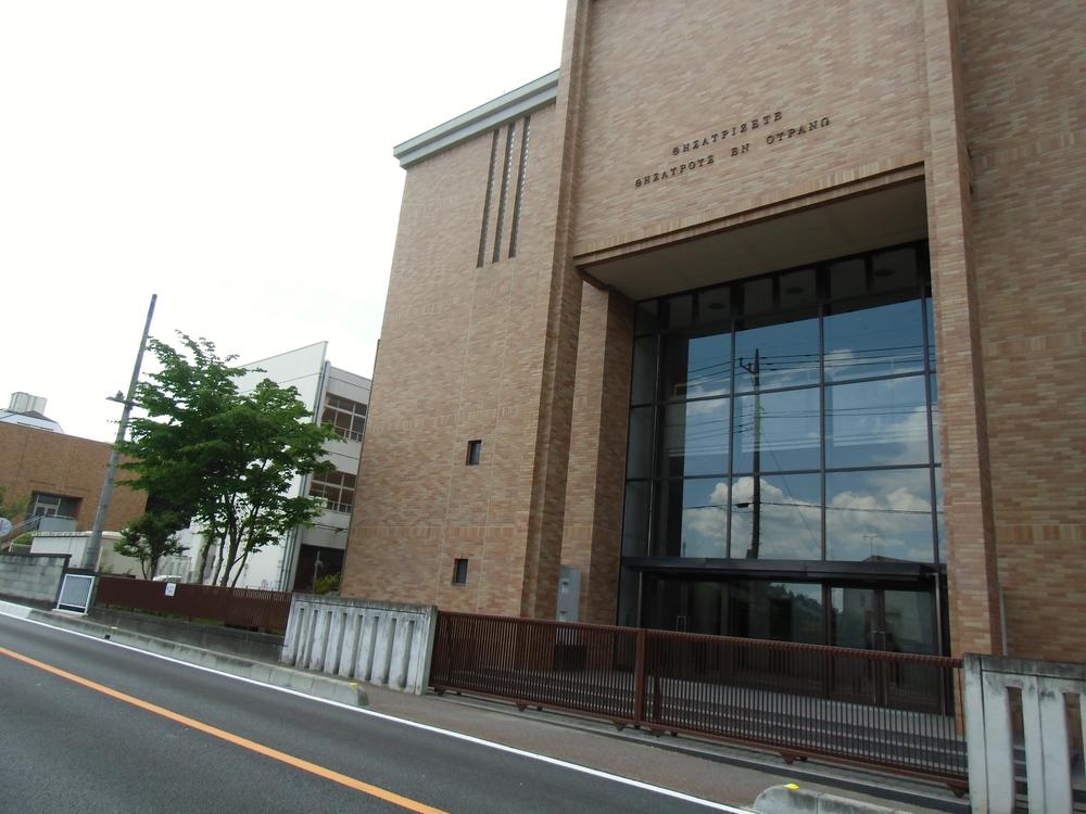 high school ・ College. Private Niijima until Gakuen high school 668m