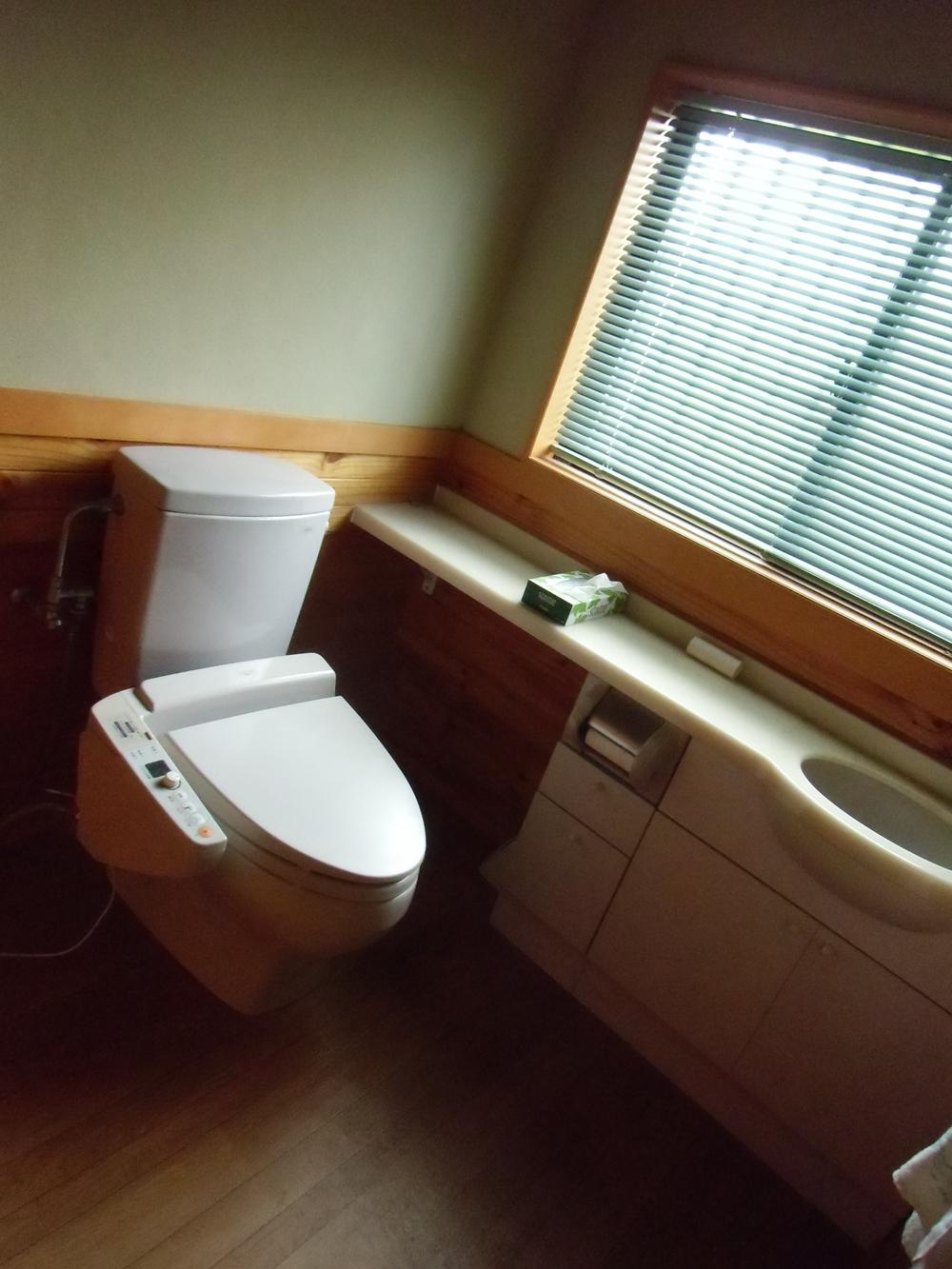 Toilet. Toilet (September 2013) Shooting