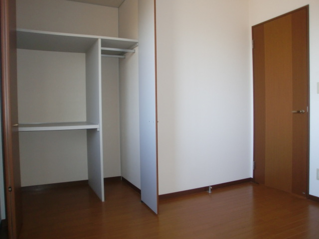Other room space. North Interoceanic, With closet