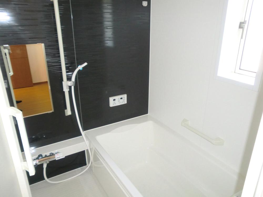 Same specifications photo (bathroom). Unit bus same specifications Photos
