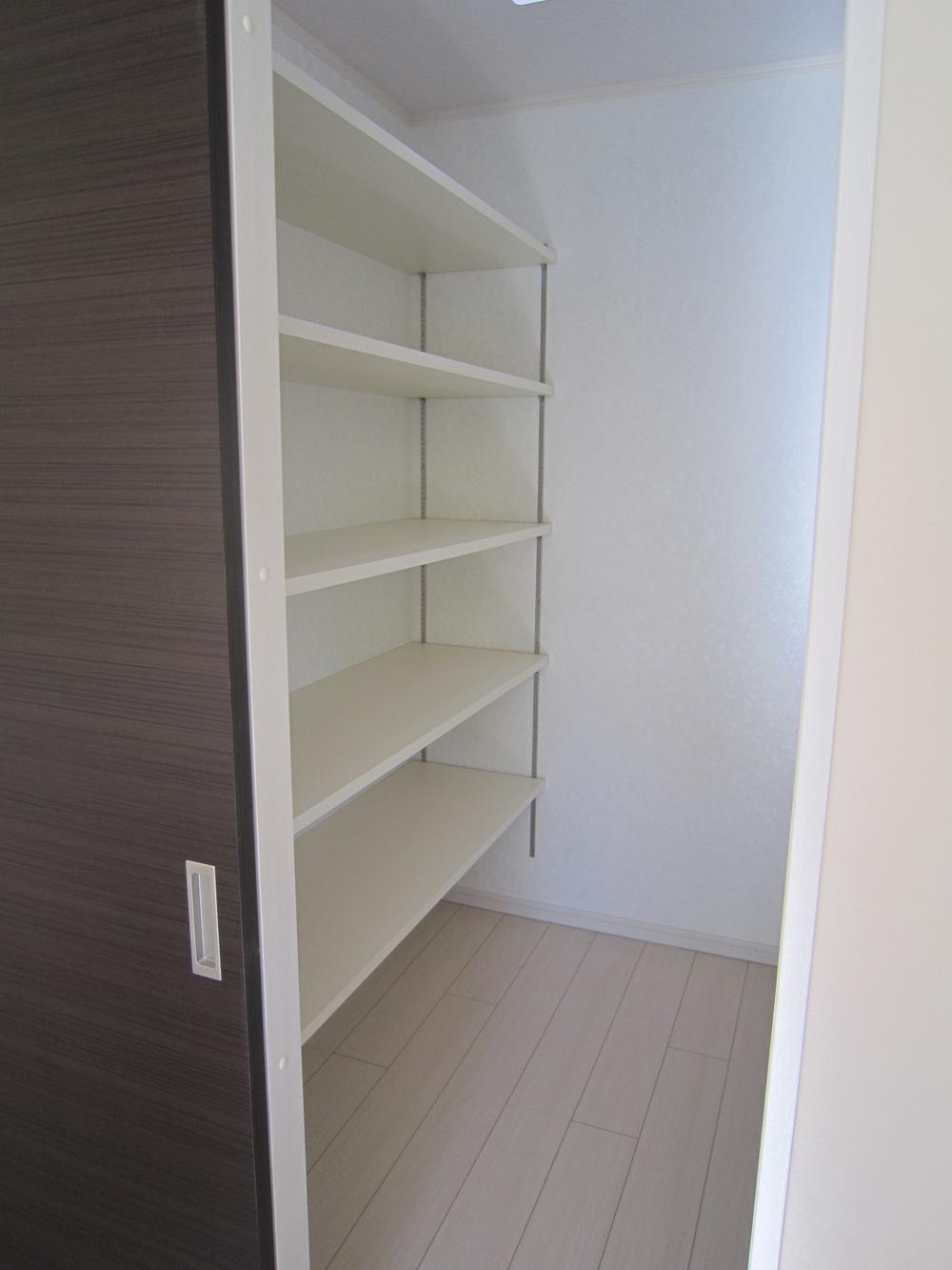 Receipt. Kitchen next to the pantry