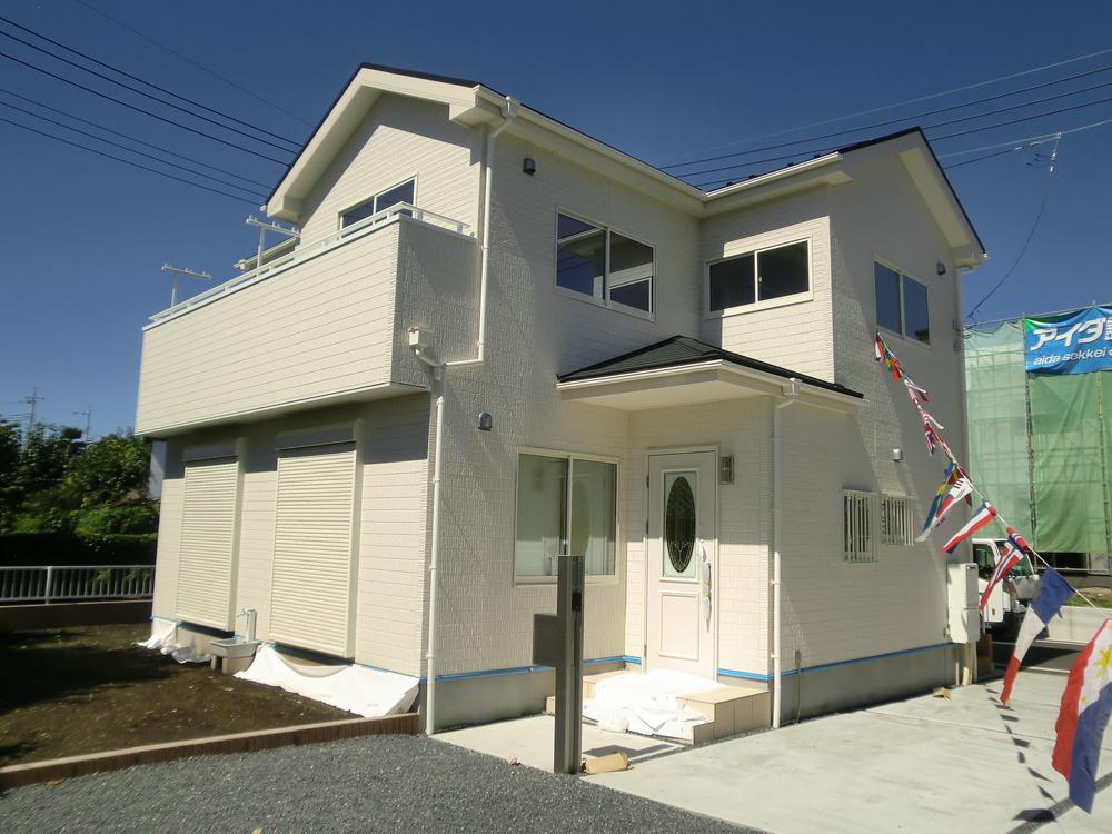 Local appearance photo. Local 4 Building