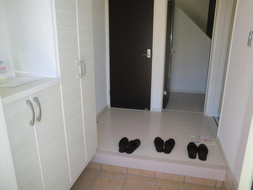 Entrance. Building 2 entrance