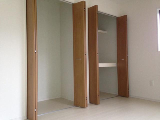 Receipt. Living also housed plenty. Also Katazuki cleaner cleaning tool and children's toys. 