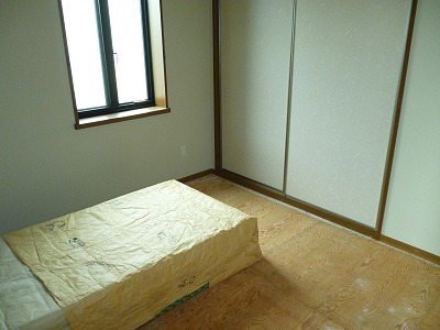 Other room space. Tatami is laid on arrival. 