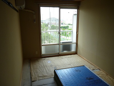 Other room space. Tatami is laid on arrival. 