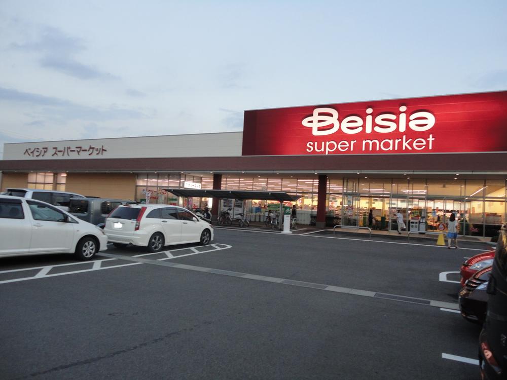 Supermarket. Beisia supermarket 832m to Isesaki bypass shop