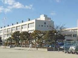 Primary school. Isesaki Municipal Misato to elementary school 1700m
