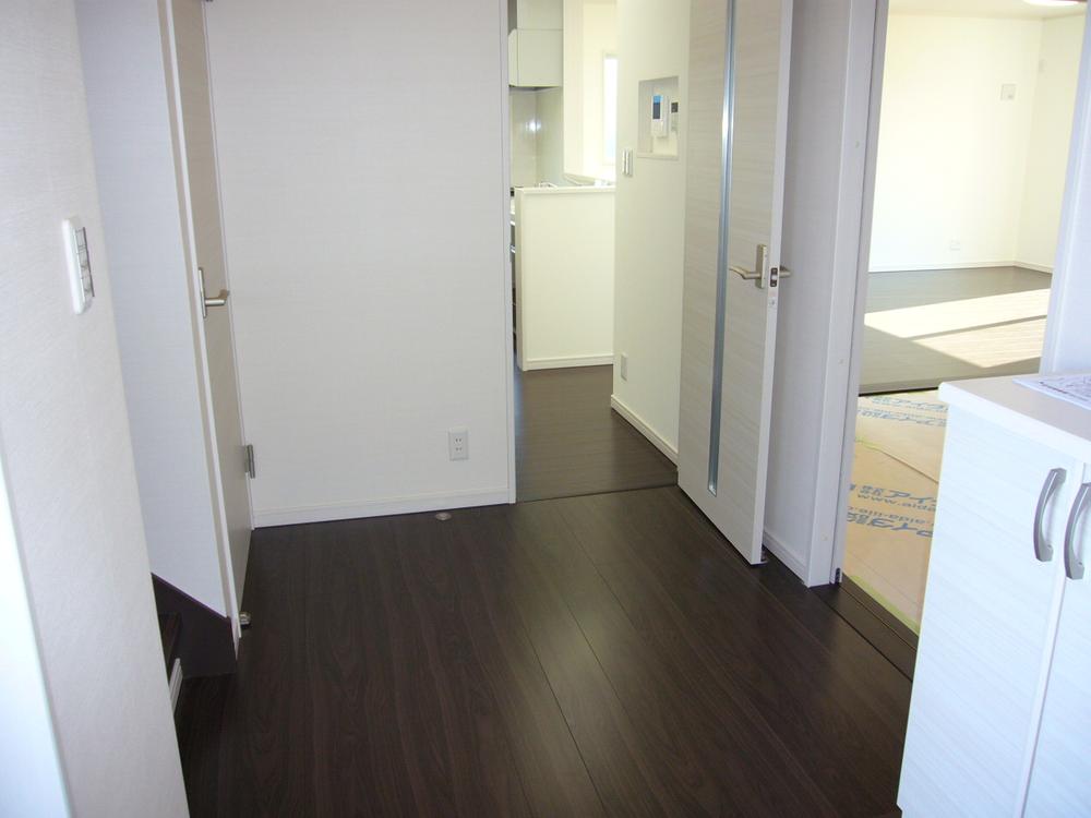 Entrance. Local (12 May 2013) Shooting