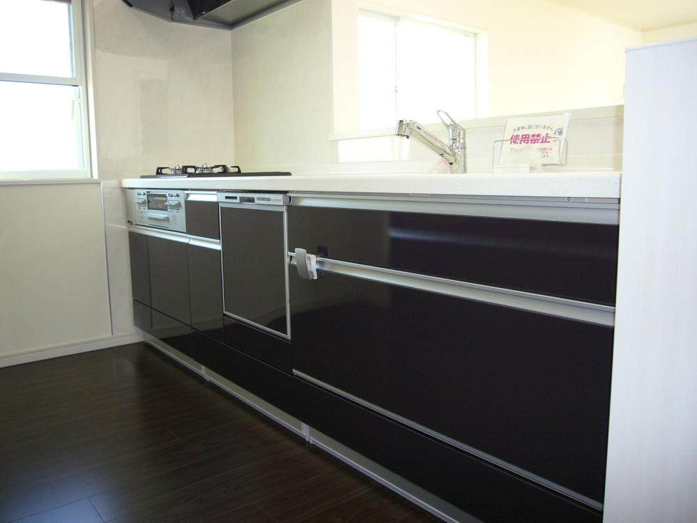 Kitchen. Indoor (12 May 2013) Shooting