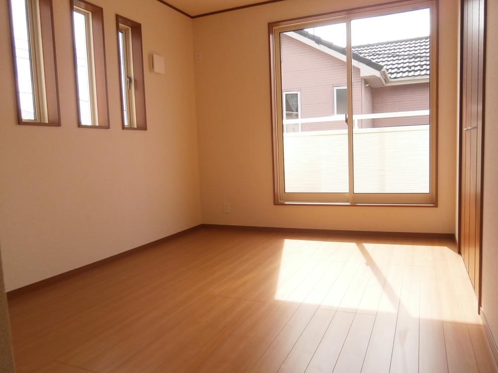 Non-living room. Second floor of the central 6.5 tatami Western-style! 