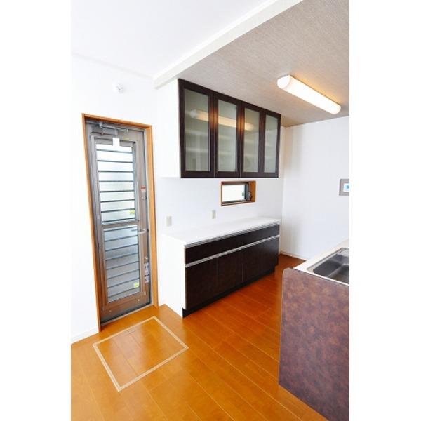 Kitchen. The company construction cases