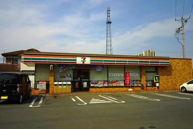 Convenience store. Seven-Eleven Isesaki Naganuma store (convenience store) up to 1063m
