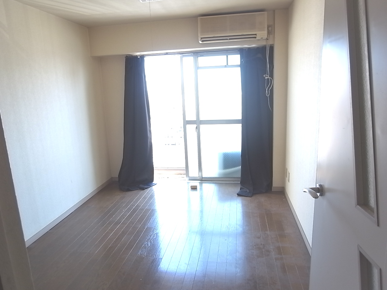Living and room. Isesaki Honcho Akkora Rent indoor flooring 2