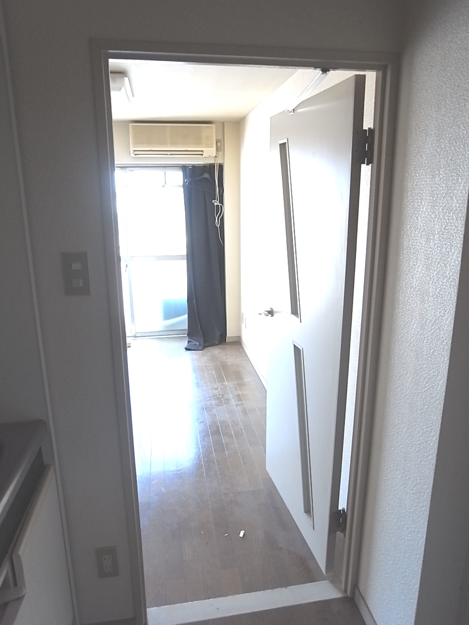 Living and room. Isesaki Honcho Akkora Rent indoor flooring 4