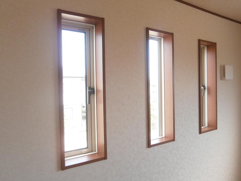 Construction ・ Construction method ・ specification. Vertical sliding window of the second floor of the room