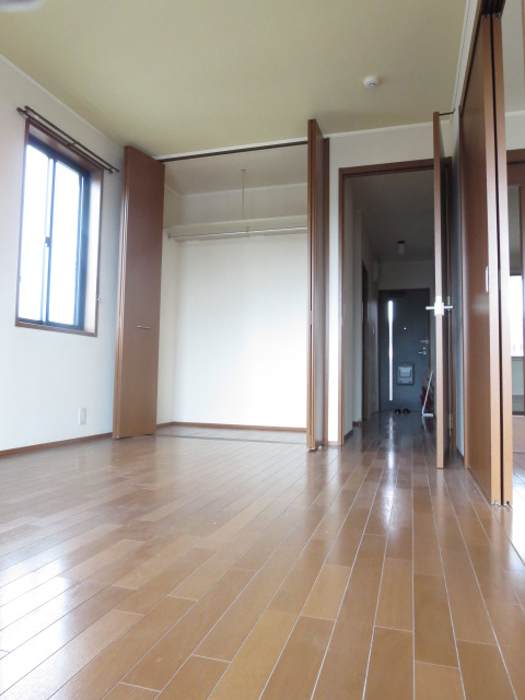 Living and room. West Western-style black set is quire minute tatami