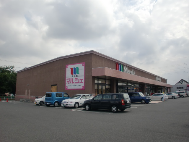 Supermarket. Shokuirodorikan Marche Isesaki store up to (super) 1514m
