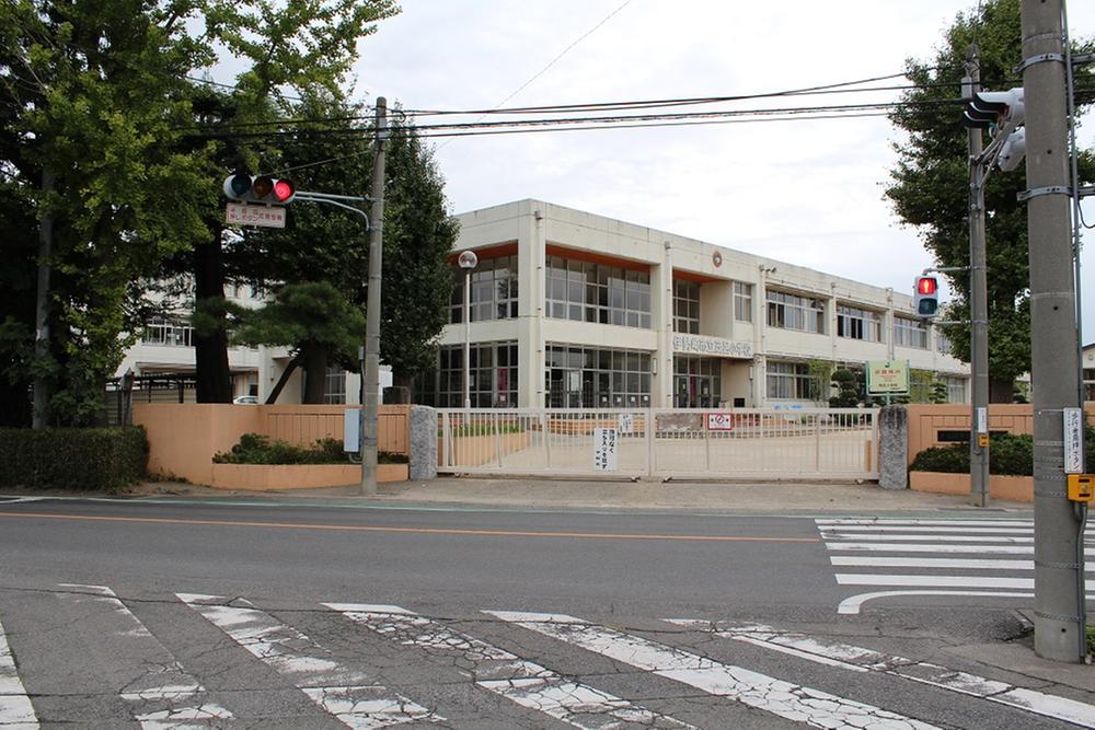 Primary school. Isesaki Municipal Moro to elementary school 1679m