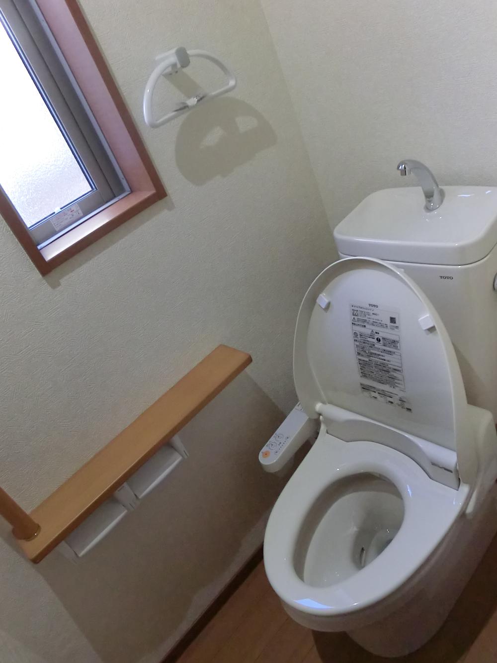 Toilet. Same specifications construction cases