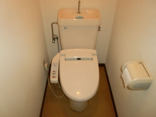 Toilet. Washlet also standard equipment. 