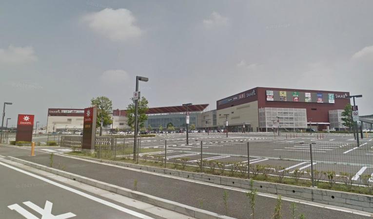 Shopping centre. Until SMARK Isesaki 1020m
