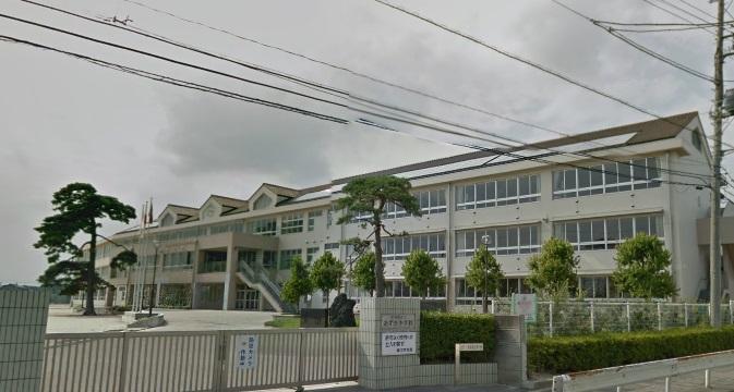 Junior high school. Isesaki Municipal Azuma until junior high school 1535m