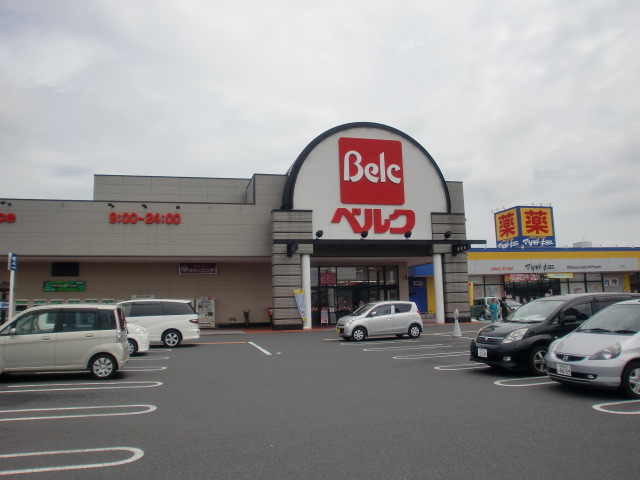 Supermarket. 1693m until Berg Isesaki Kotobukiten (super)