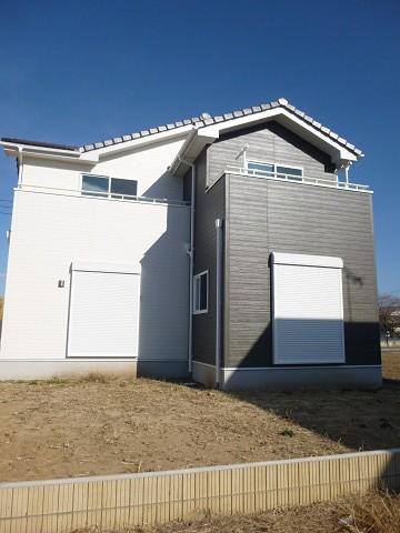 Local appearance photo. Local (11 May 2013) Shooting