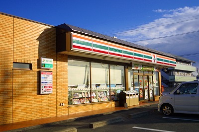 Convenience store. 569m to Seven-Eleven Isesaki Fukushima-cho store (convenience store)