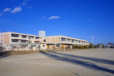 Primary school. 669m to Isesaki Municipal Bando elementary school (elementary school)