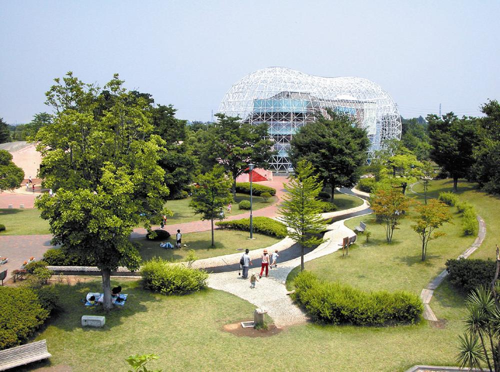 park. 3100m to the Children's Forest Park Isesaki