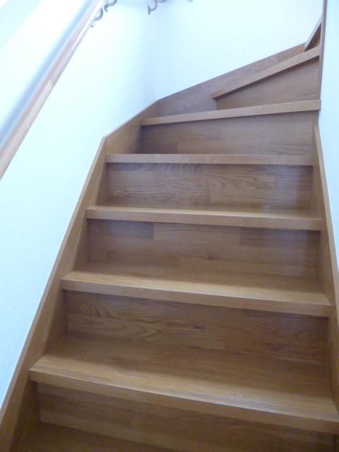 Other. With handrail of peace of mind to the stairs. 