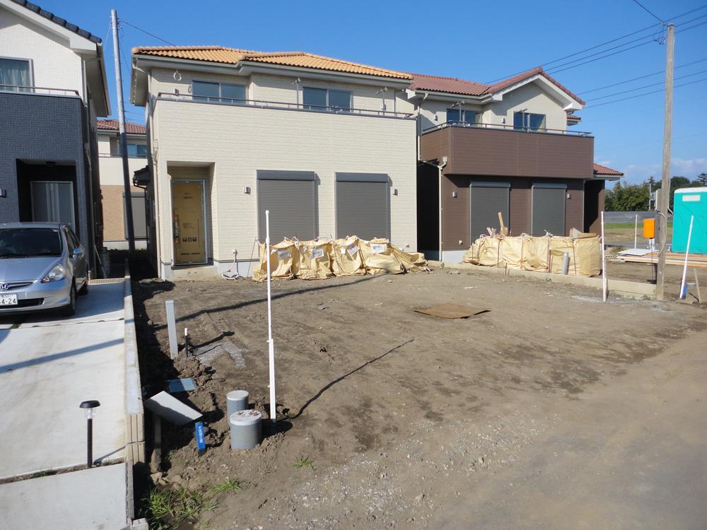 Parking lot. Local (11 May 2013) Shooting