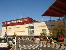 Shopping centre. Until Smirke Isesaki 780m