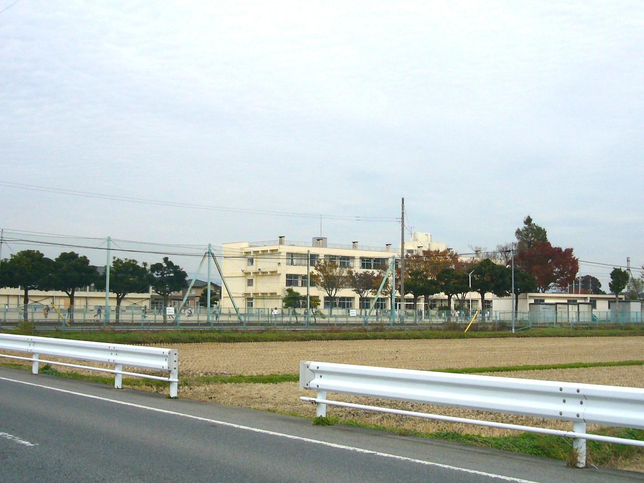 Primary school. 1292m to Isesaki Municipal Misato elementary school (elementary school)