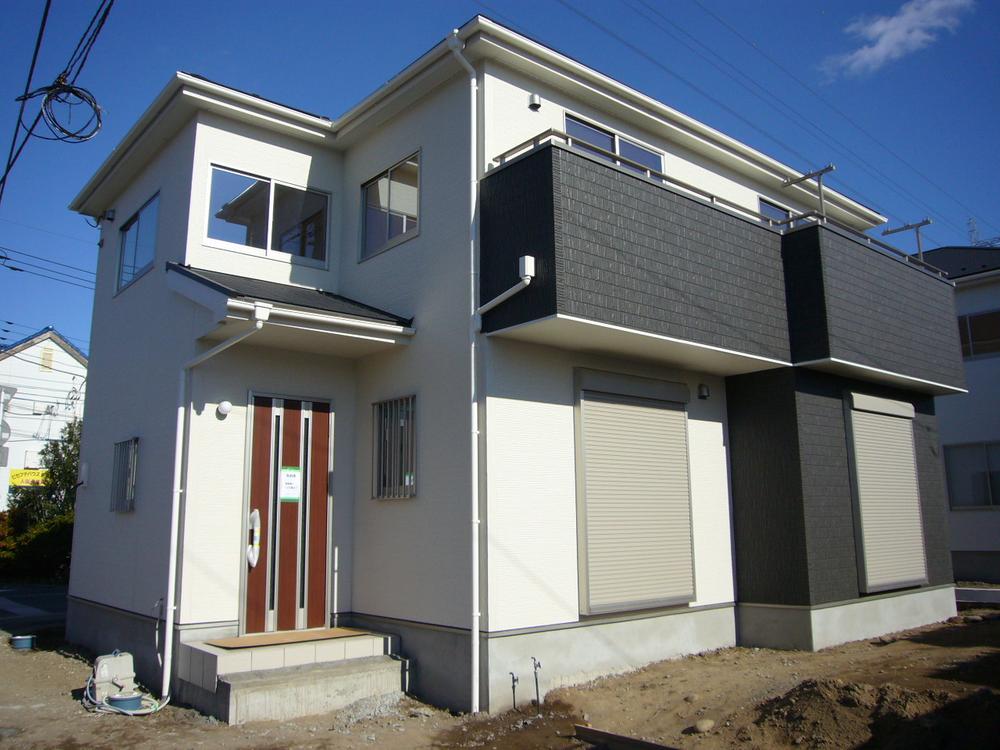 Local appearance photo. Local (12 May 2013) Shooting