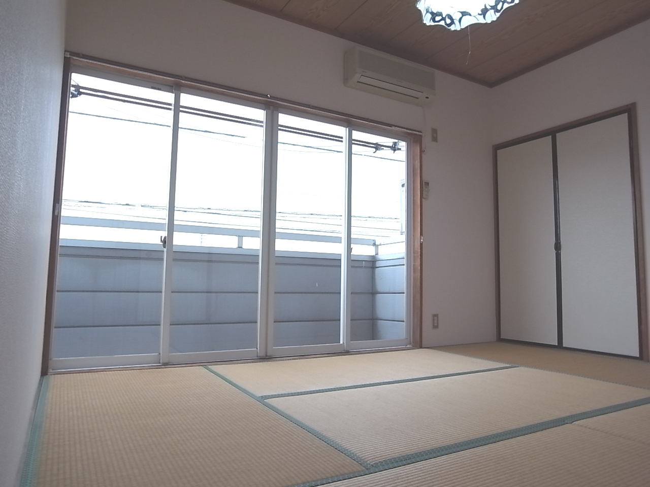 Living and room. Isesaki National cho Akkora Rent room Japanese-style room 2
