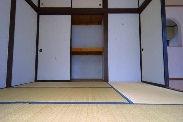 Other room space. Japanese-style room There is good storage south Muko per